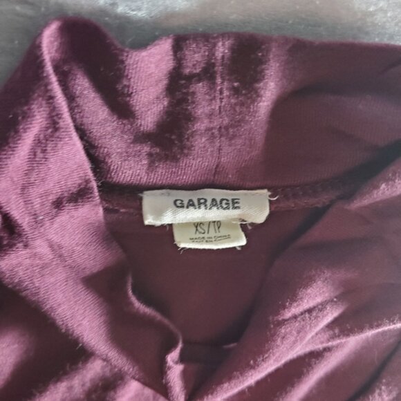 Garage Ring Neck Burgundy Sleeveless top - Picture 4 of 7